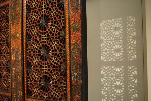 islamic art museum detail02, μουσείο μπενάκη ισλαμικής τέχνης, ξυλόγλυπτο καφασωτό