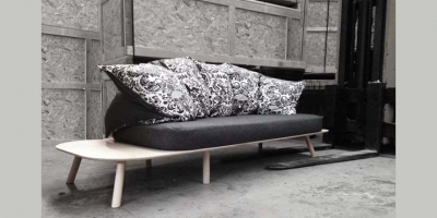 Καναπές από τον Ιταλό σχεδιαστή Denis Guidone